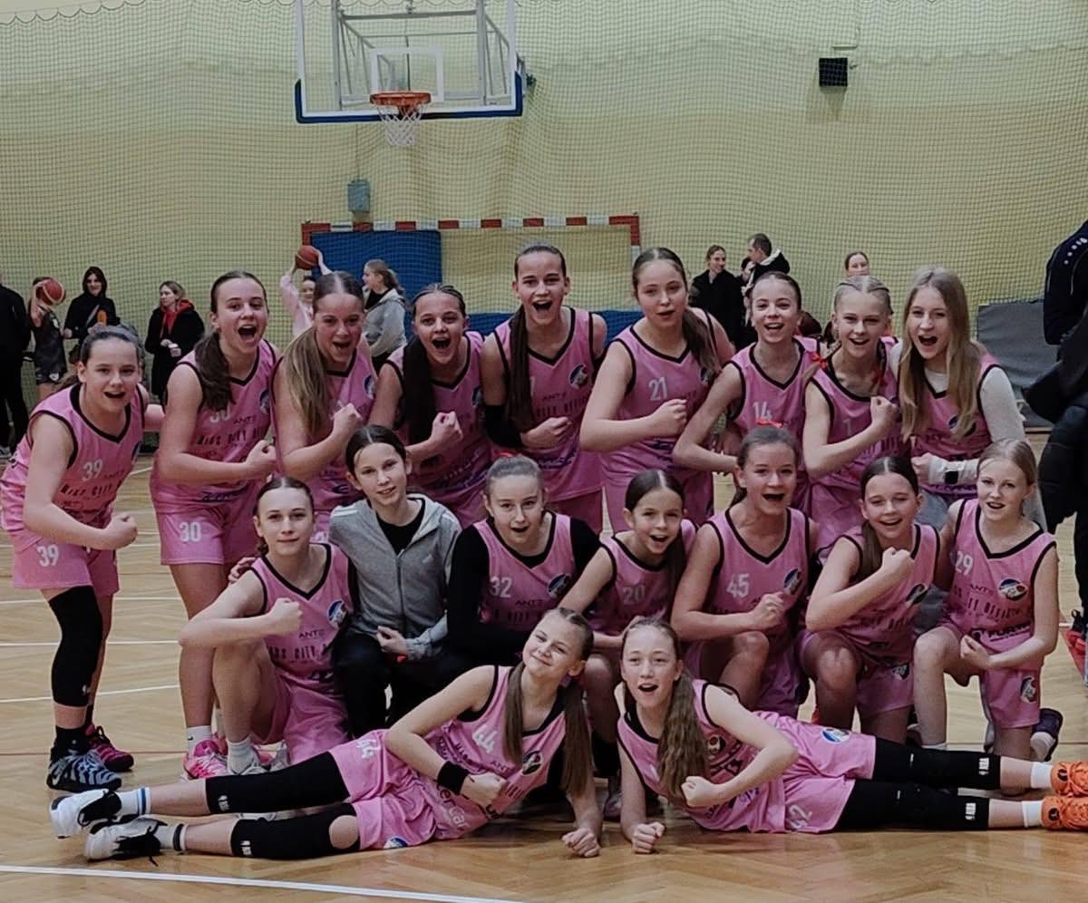 Dynamiczne ujęcie Juniorek PTK Pabianice